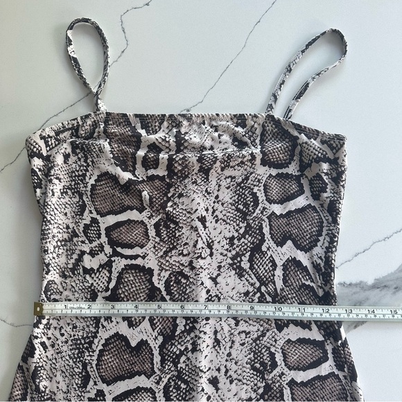 SHEIN | Snake Print Bodycon Mini Dress | Size Small | Neutral White/Gray/Black - Picture 7 of 15